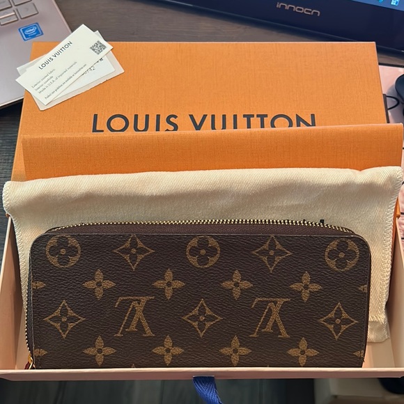 Louis Vuitton Portefeuille Clemence Fushia - Picture 1 of 7